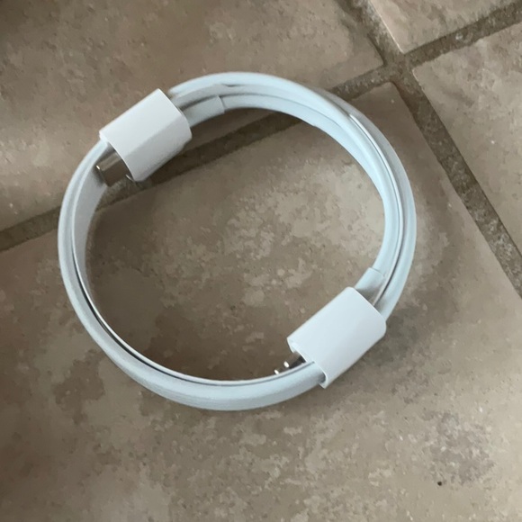 Apple Air Pods Pro 1st Generation - Picture 6 of 10